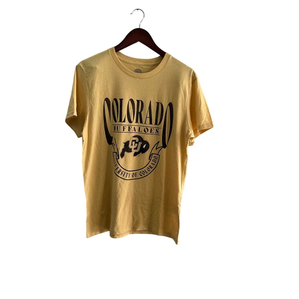 NWOT Rivalry Threads Yellow University of Colorado Buffaloes T-Shirt Size Medium